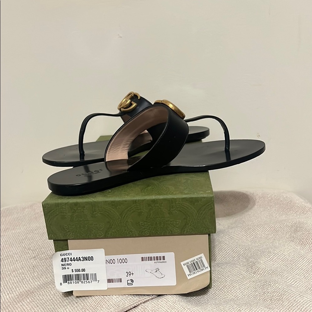 Gucci Black Leather Thong Sandals with Gold GG Buckle